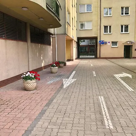 Διαμέρισμα Zwykle Mieszkanie Na Wilenska, Trzy Przystanki Do Starego Miasta,dwa Przystanki Do Szpitala Praskiego