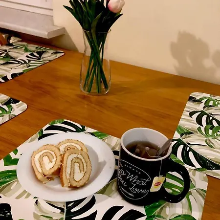 Zwykle Mieszkanie Na Wilenska, Trzy Przystanki Do Starego Miasta,dwa Przystanki Do Szpitala Praskiego,одна остановка транспорта до офиса для прохождения теста Ces для моряков *