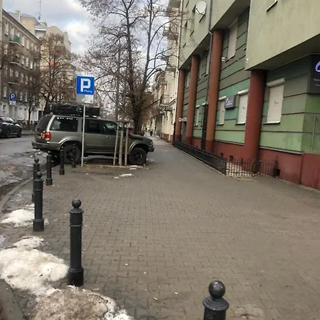 דירה Zwykle Mieszkanie Na Wilenska, Trzy Przystanki Do Starego Miasta,dwa Przystanki Do Szpitala Praskiego,одна остановка транспорта до офиса для прохождения теста Ces для моряков *