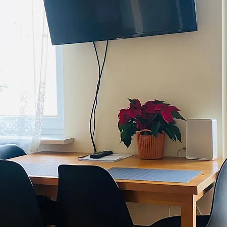 Apartamento Zwykle Mieszkanie Na Wilenska, Trzy Przystanki Do Starego Miasta,dwa Przystanki Do Szpitala Praskiego,одна остановка транспорта до офиса для прохождения теста Ces для моряков Varsovia